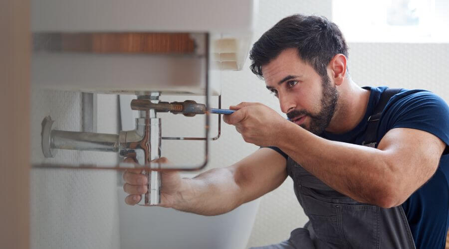Expert burst pipe repair services in Arvonia, VA